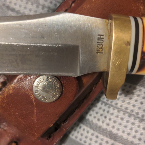 Uncle Henry Schrade 153UH 8IN. FIXED BLADE. COMES WITH LEATHER SHEETH - Picture 3 of 7
